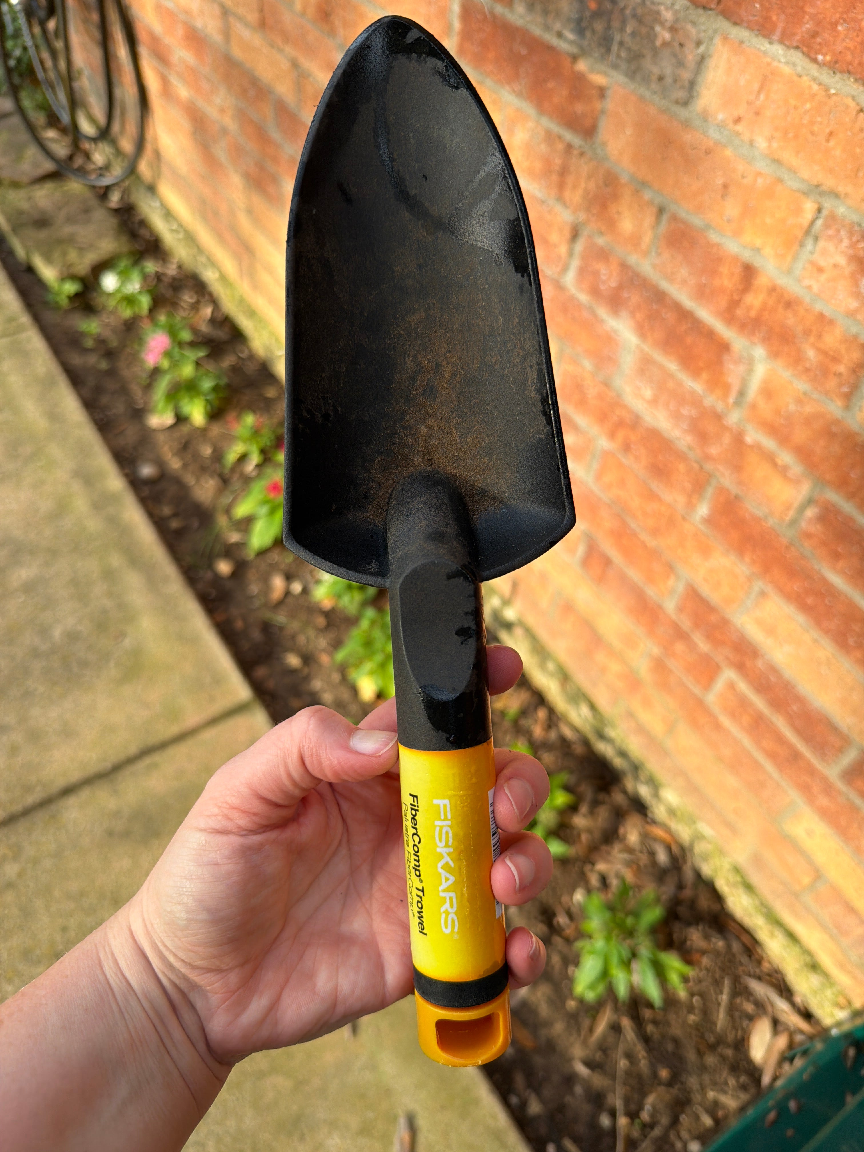 Garden trowel