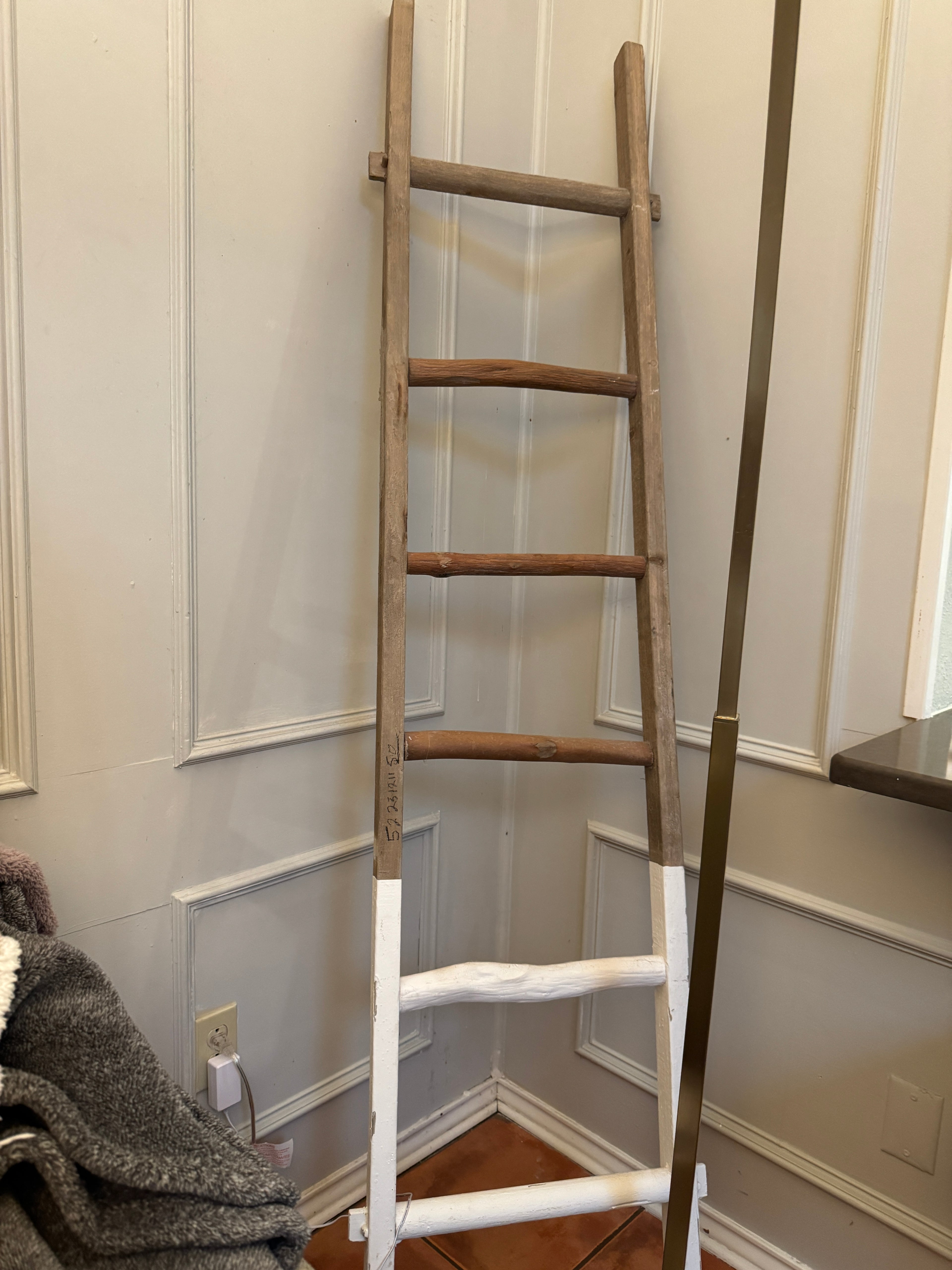 Decorative ladder
