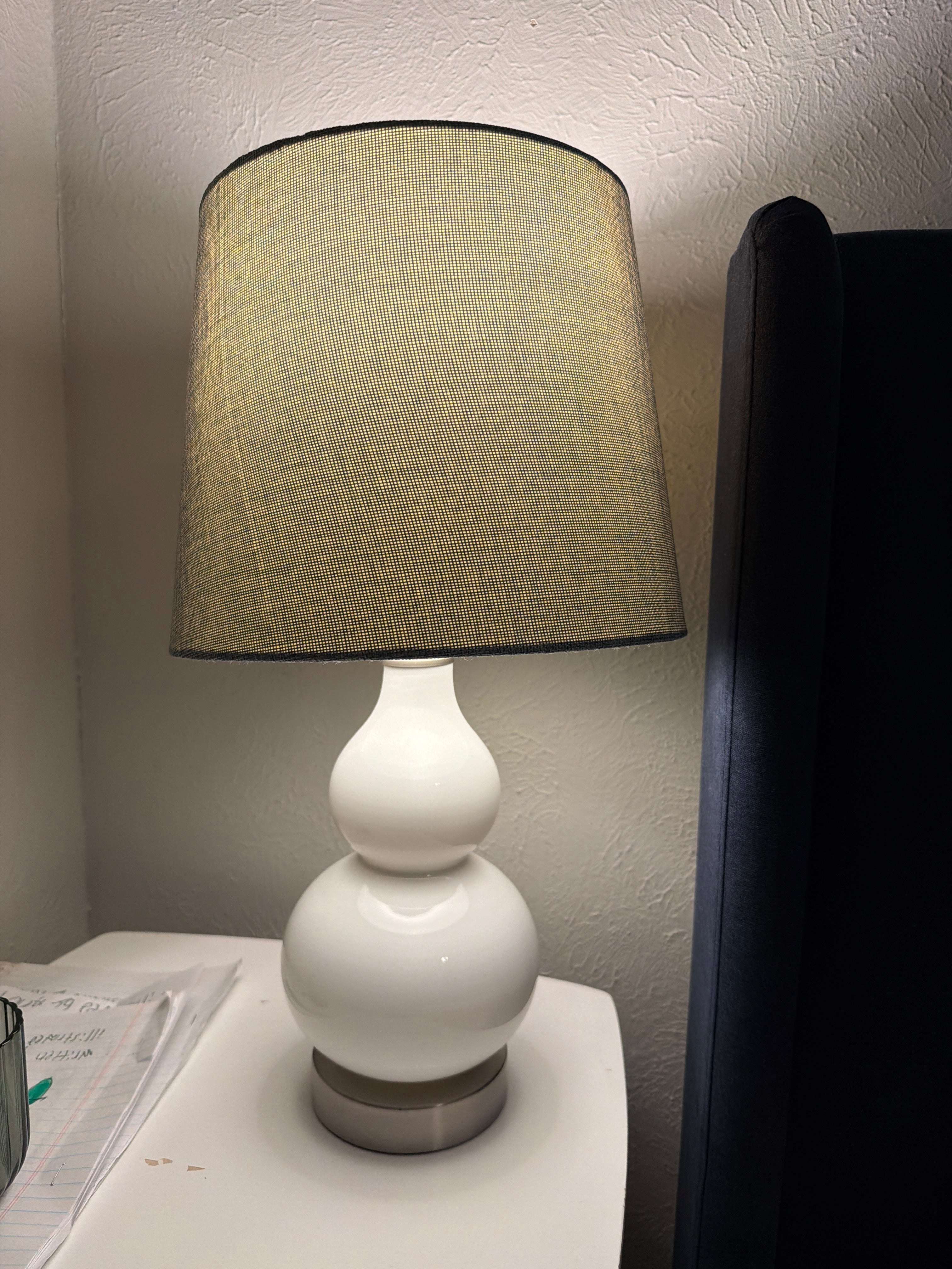 Table lamp