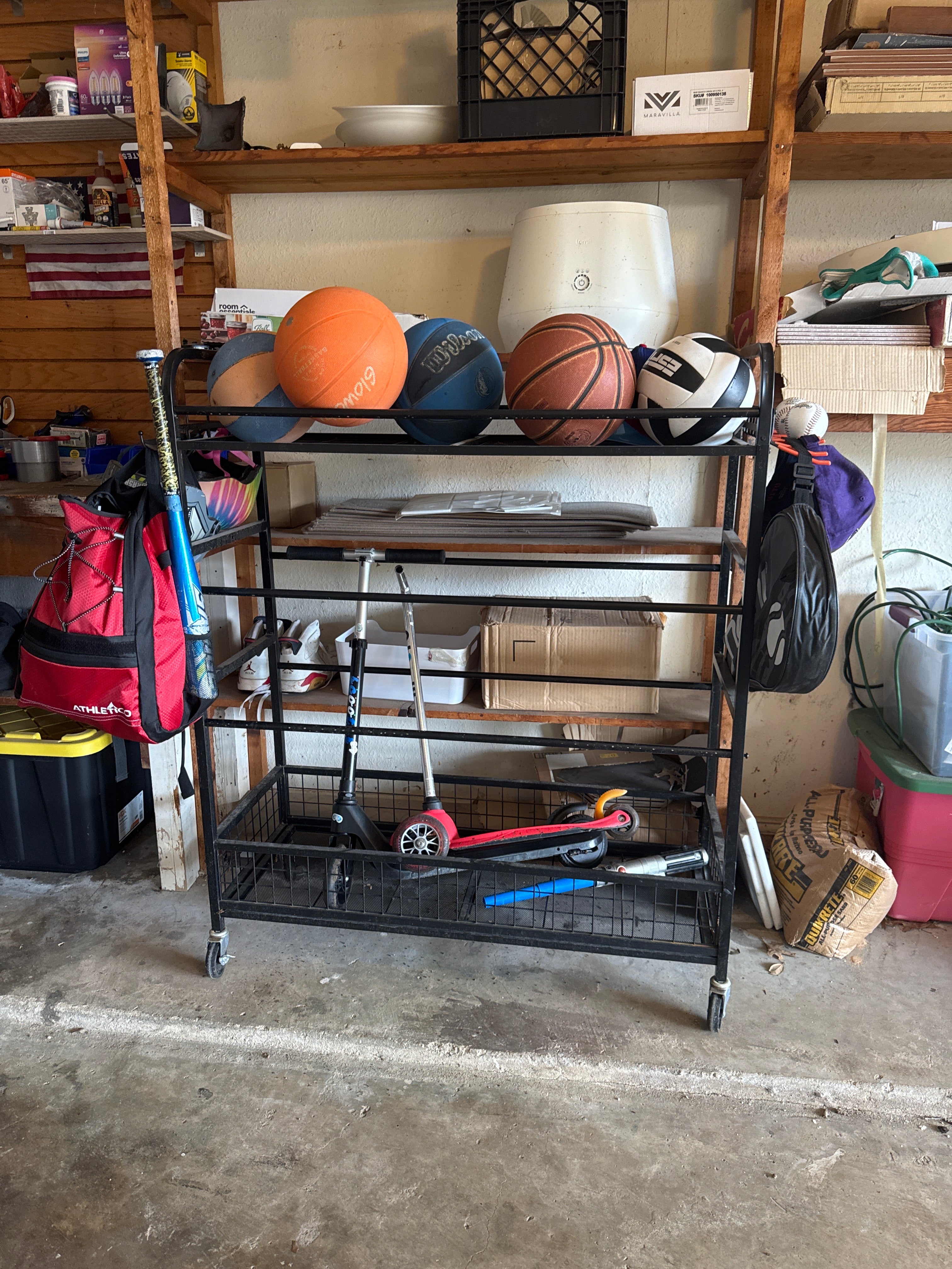 Rolling sports storage rack