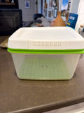 Ventilated fruit/veg container